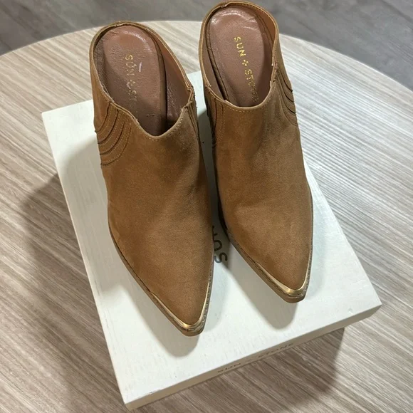 Sun + Stone shoe in color brown and size 9. - Picture 1 of 5